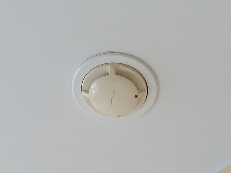 Smoke & Heat Detectors (Addressable / Conventional)