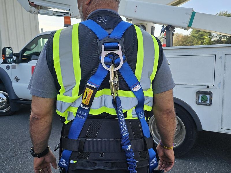 Full Body Fall-Arrest Safety Harness
